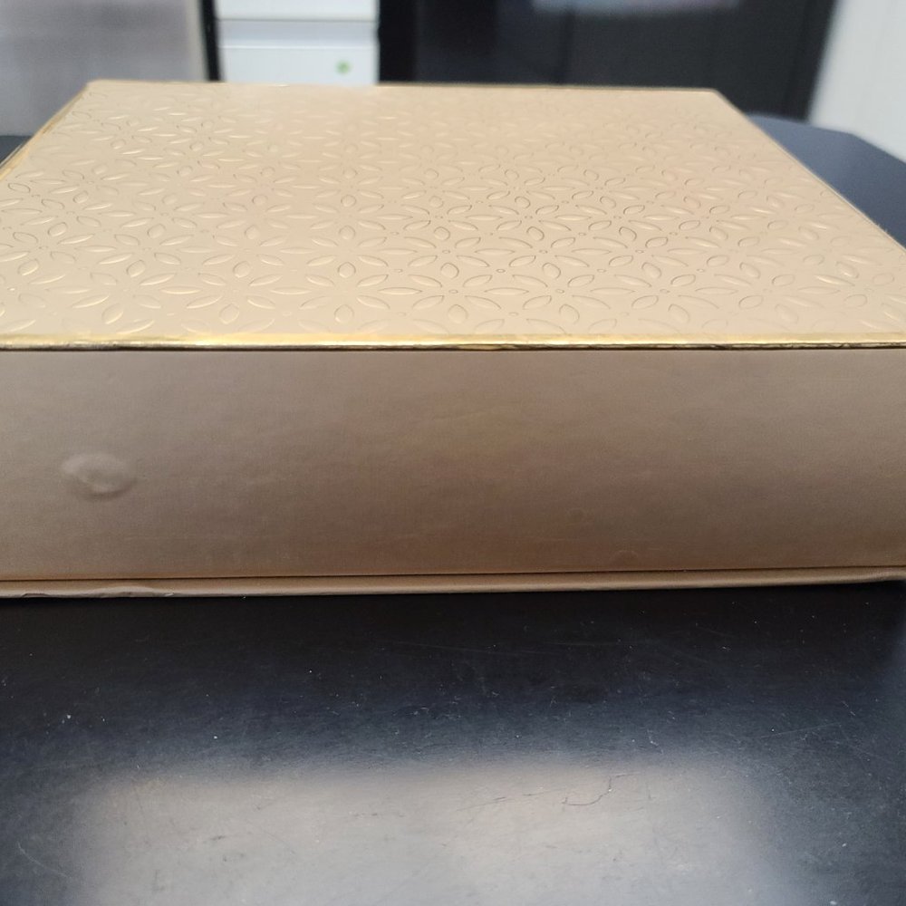 BOxes - Picture 2 of 13